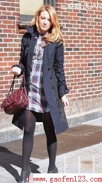 藏青色配什么颜色好看 藏青色完美瘦身搭配大全