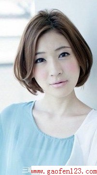 适合方脸女孩的发型 www.gaofen123.com