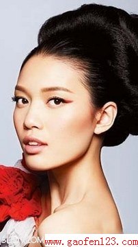 三招打造完美新娘妆容 www.gaofen123.com